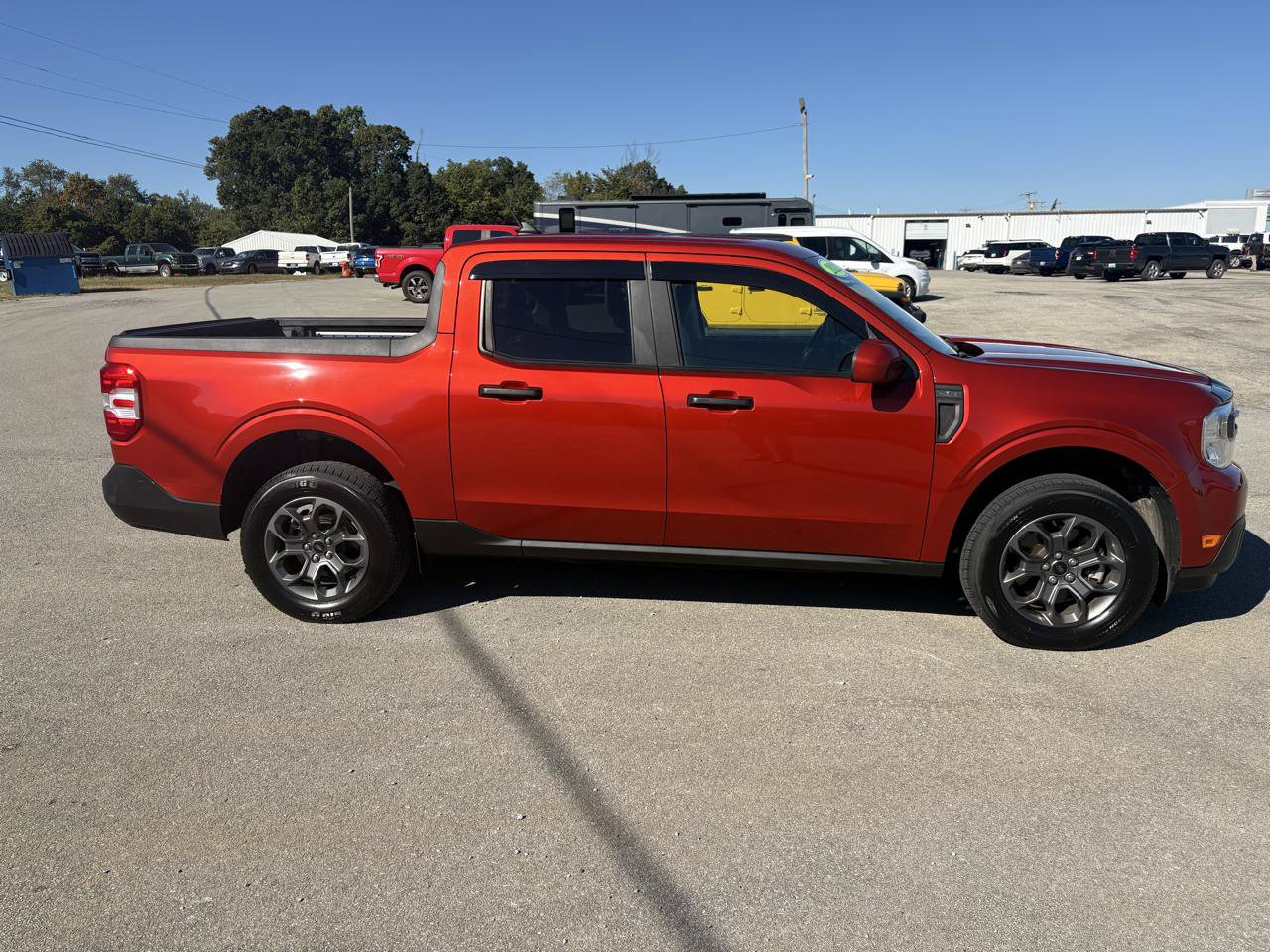 Used 2022 Ford Maverick XLT w/ XLT Luxury Package FWD image 2