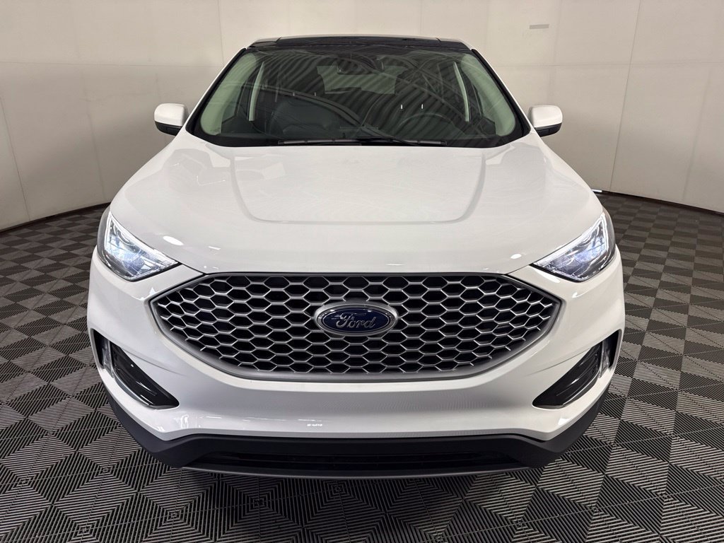 Used 2024 Ford Edge SEL w/ Convenience Package AWD/4WD image 4