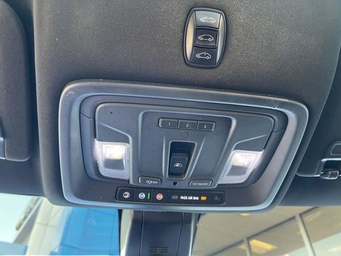 Used 2020 Chevrolet Silverado 1500 High Country w/ Technology Package AWD/4WD image 26