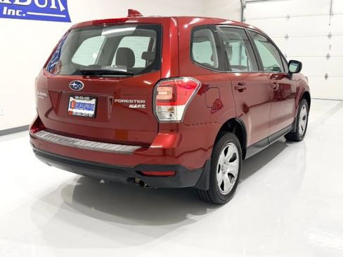Used 2017 Subaru Forester 2.5i AWD/4WD image 11