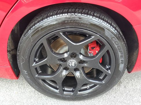 Used 2022 Alfa Romeo Giulia Ti w/ Active Assist Plus Package image 7