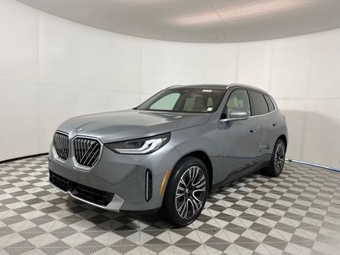 Used 2026 BMW X3 xDrive30i w/ Convenience Package AWD/4WD image 3