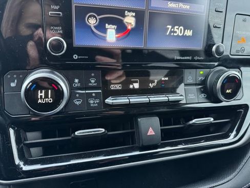 Certified 2020 Toyota Highlander XLE image 15