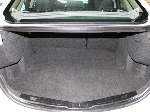 Used 2020 Ford Fusion SE FWD image 33