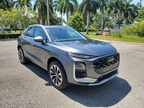 New 2026 Audi Q3 quattro 2.0T AWD/4WD image 2