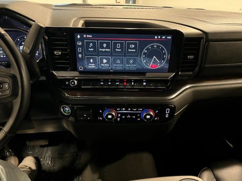 Used 2025 GMC Sierra 1500 SLT image 14