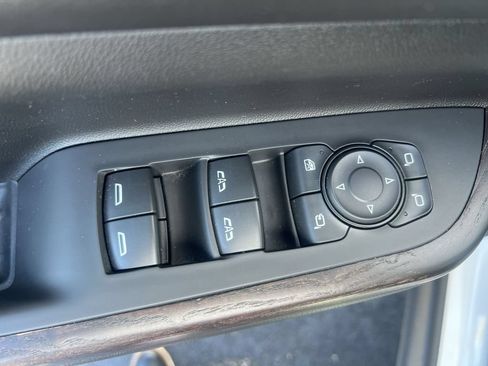 Used 2021 GMC Acadia Denali w/ Denali Ultimate Package AWD/4WD image 13