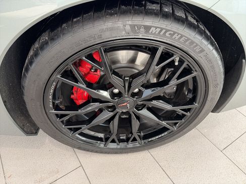 Used 2023 Chevrolet Corvette Stingray Premium Conv w/ Z51 Performance Package image 14