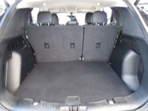 Certified 2021 Ford Escape SE w/ SE Sport Appearance Package image 31