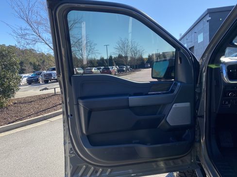 Used 2025 Ford F150 Lariat w/ Equipment Group 502A High image 24