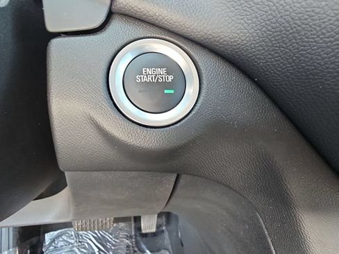 Used 2023 Chevrolet Equinox LT AWD/4WD image 11
