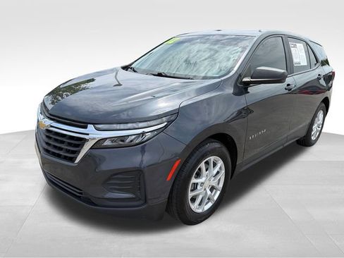 Used 2022 Chevrolet Equinox LS w/ LS Convenience Package FWD image 3