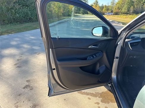 Used 2024 Buick Encore GX Preferred image 9