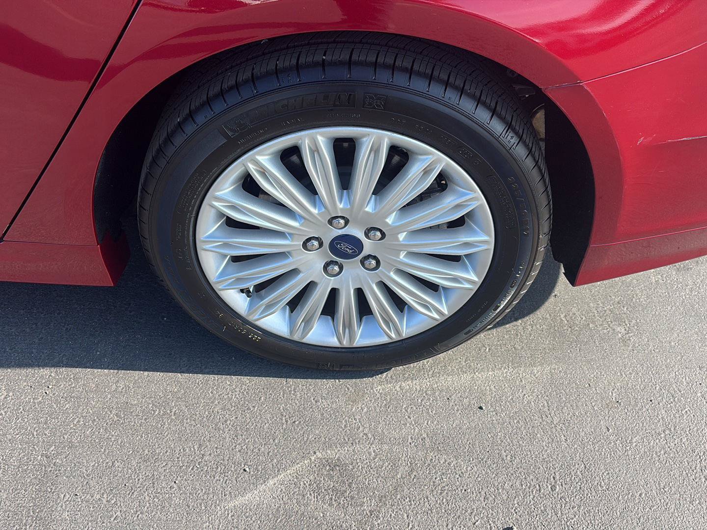 Used 2014 Ford Fusion SE w/ Equipment Group 502A FWD image 22