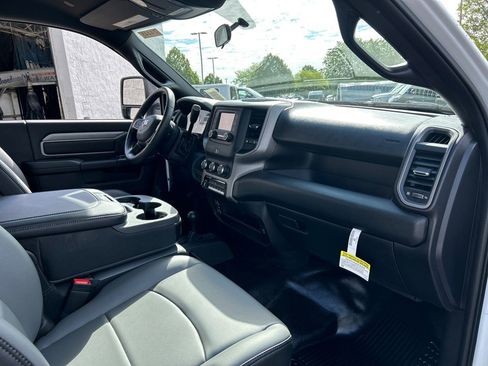 New 2024 RAM 3500 Tradesman image 29