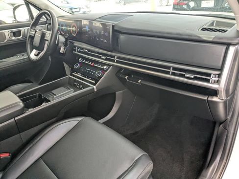Used 2025 Hyundai Santa Fe SEL FWD image 27