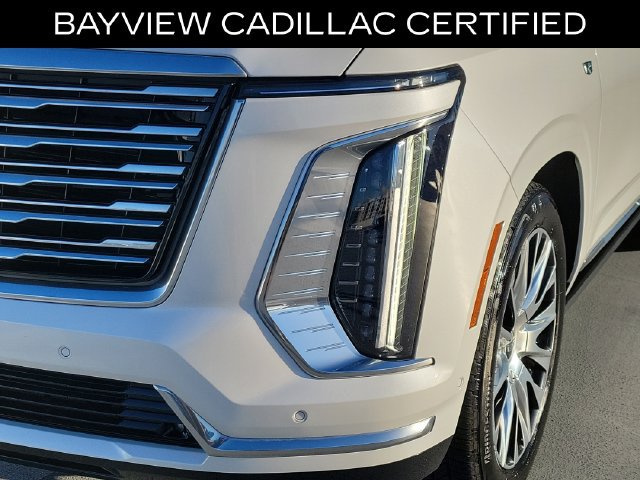 Used 2025 Cadillac Escalade Premium Luxury Platinum AWD/4WD image 12
