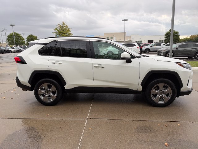 Used 2025 Toyota RAV4 XLE FWD image 6