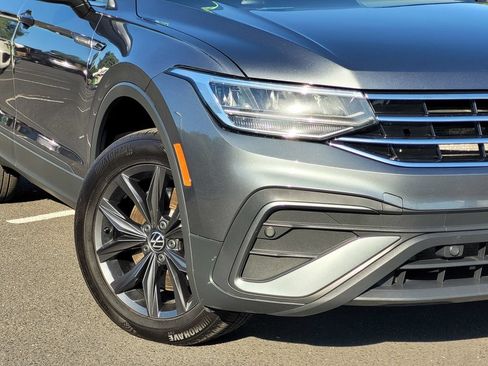 Used 2023 Volkswagen Tiguan SE AWD/4WD image 4