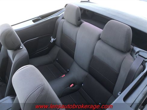 Used 2014 Ford Mustang Convertible RWD image 26