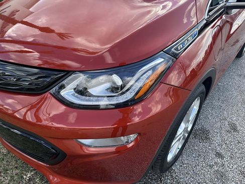 Used 2021 Chevrolet Bolt LT image 9