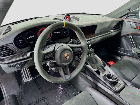 Certified 2025 Porsche 911 GT3 RS RWD image 12
