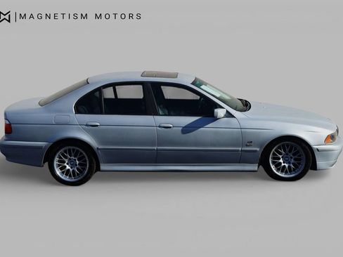 Used 2001 BMW 530i Sedan image 2
