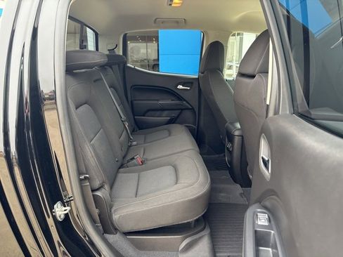 Used 2019 Chevrolet Colorado LT w/ Redline Special Edition image 18