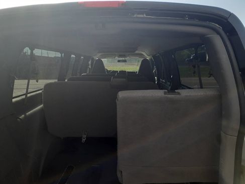 Used 2020 Chevrolet Express 3500 LS image 19