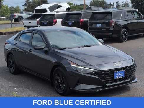 Used 2023 Hyundai Elantra SEL FWD image 7
