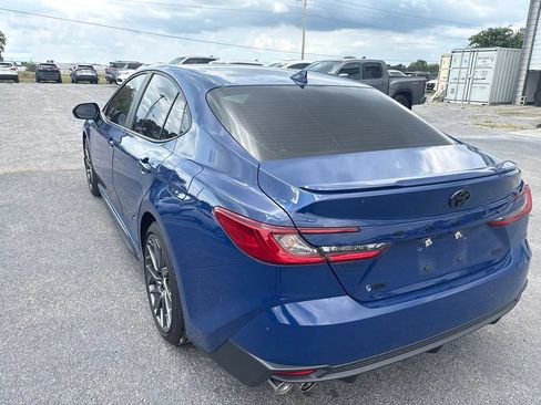Used 2025 Toyota Camry SE FWD image 7