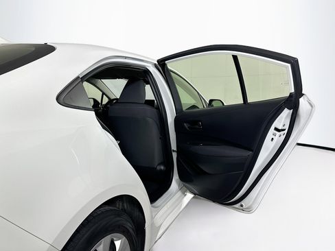 Used 2023 Toyota Corolla LE w/ Carpet Mat Package (TMS) image 27