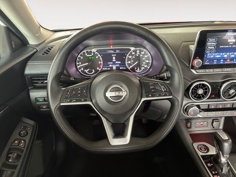 Used 2024 Nissan Sentra SV FWD image 12