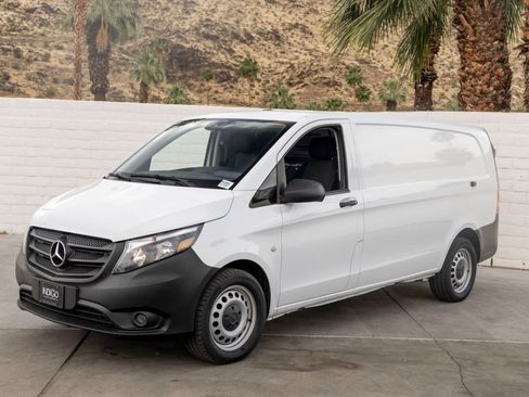 Used 2022 Mercedes-Benz Metris image 5