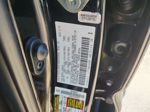 Used 2017 Toyota Tacoma SR5 RWD image 19