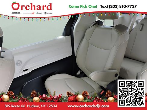 Used 2022 Toyota Sienna XLE image 16