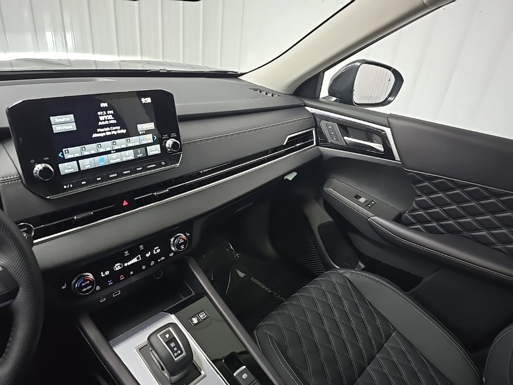 Used 2025 Mitsubishi Outlander SEL AWD/4WD image 29