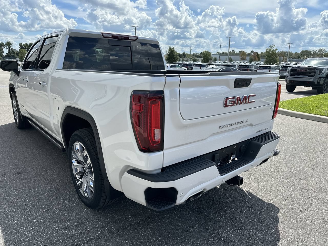 Used 2024 GMC Sierra 1500 Denali AWD/4WD image 24