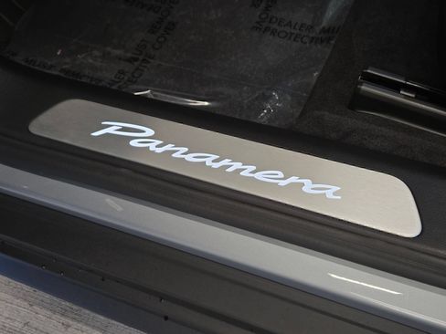 Certified 2026 Porsche Panamera RWD image 17