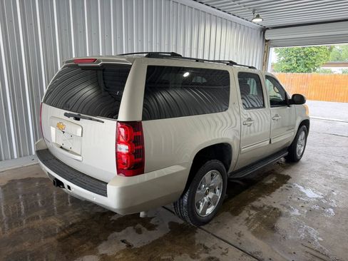 Used 2014 Chevrolet Suburban LT AWD/4WD image 5