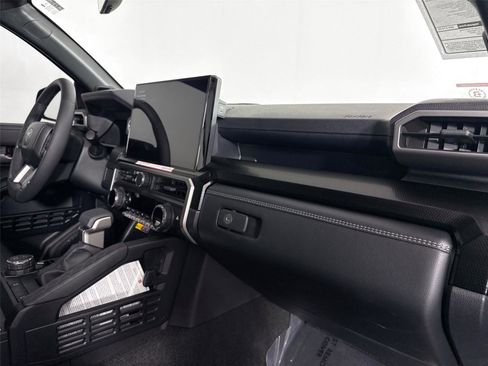 Certified 2026 Toyota 4Runner Limited AWD/4WD image 41