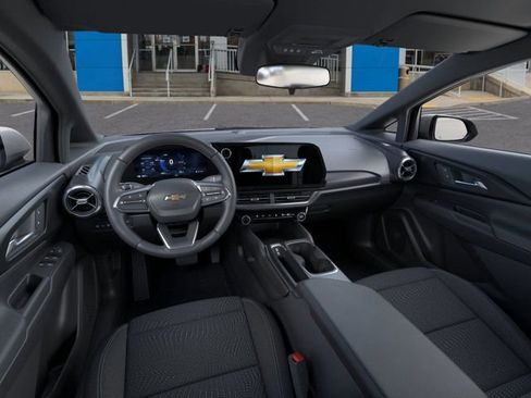New 2026 Chevrolet Equinox EV LT image 16