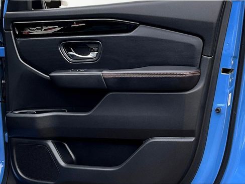 Used 2024 Honda Pilot TrailSport image 30