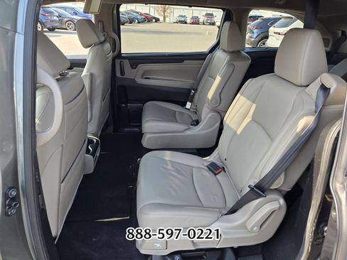 Used 2019 Honda Odyssey Elite image 11