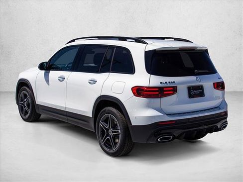 New 2026 Mercedes-Benz GLB 250 4MATIC image 7
