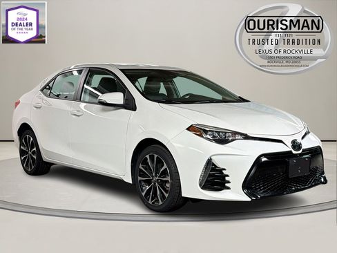 Used 2019 Toyota Corolla XSE image 1