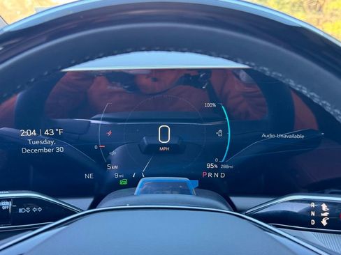 New 2026 Cadillac Optiq Luxury 2 image 25