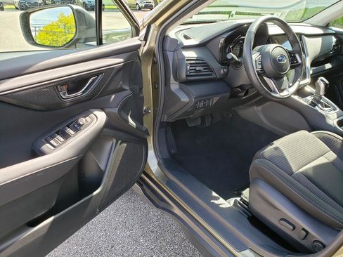 Used 2024 Subaru Outback Premium AWD/4WD image 8