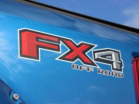 Used 2022 Ford F250 XLT w/ XLT Premium Package AWD/4WD image 17