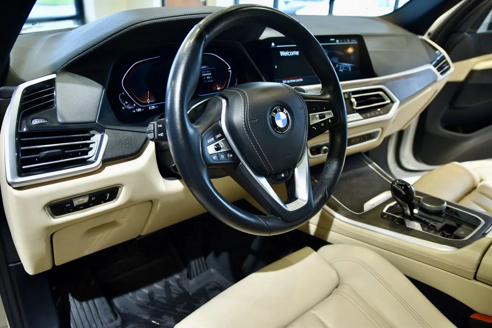 Used 2022 BMW X5 xDrive40i w/ Premium Package AWD/4WD image 11